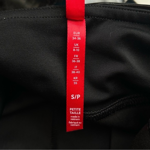 Spanx Black High Rise Faux Patent Leather Leggings Size Small - Picture 9 of 10